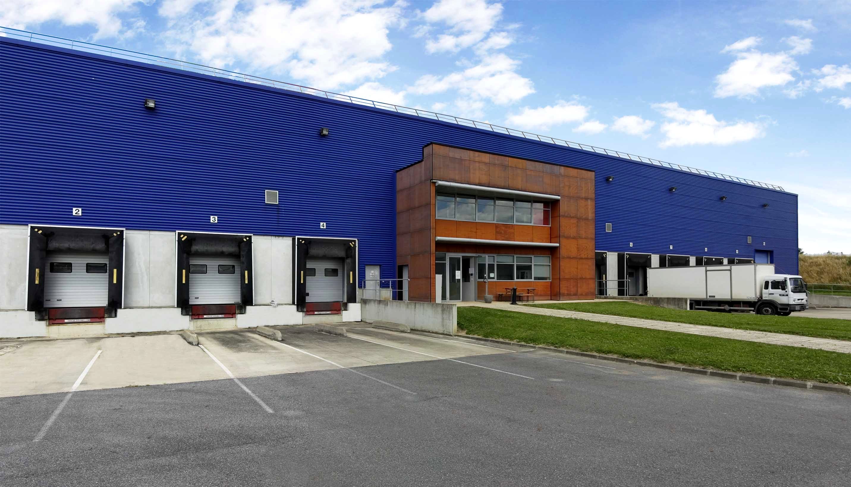 Le Comptoir des Jardins alquila  9 400 m² de nave en P3 Brétigny-Sur-Orge (91)