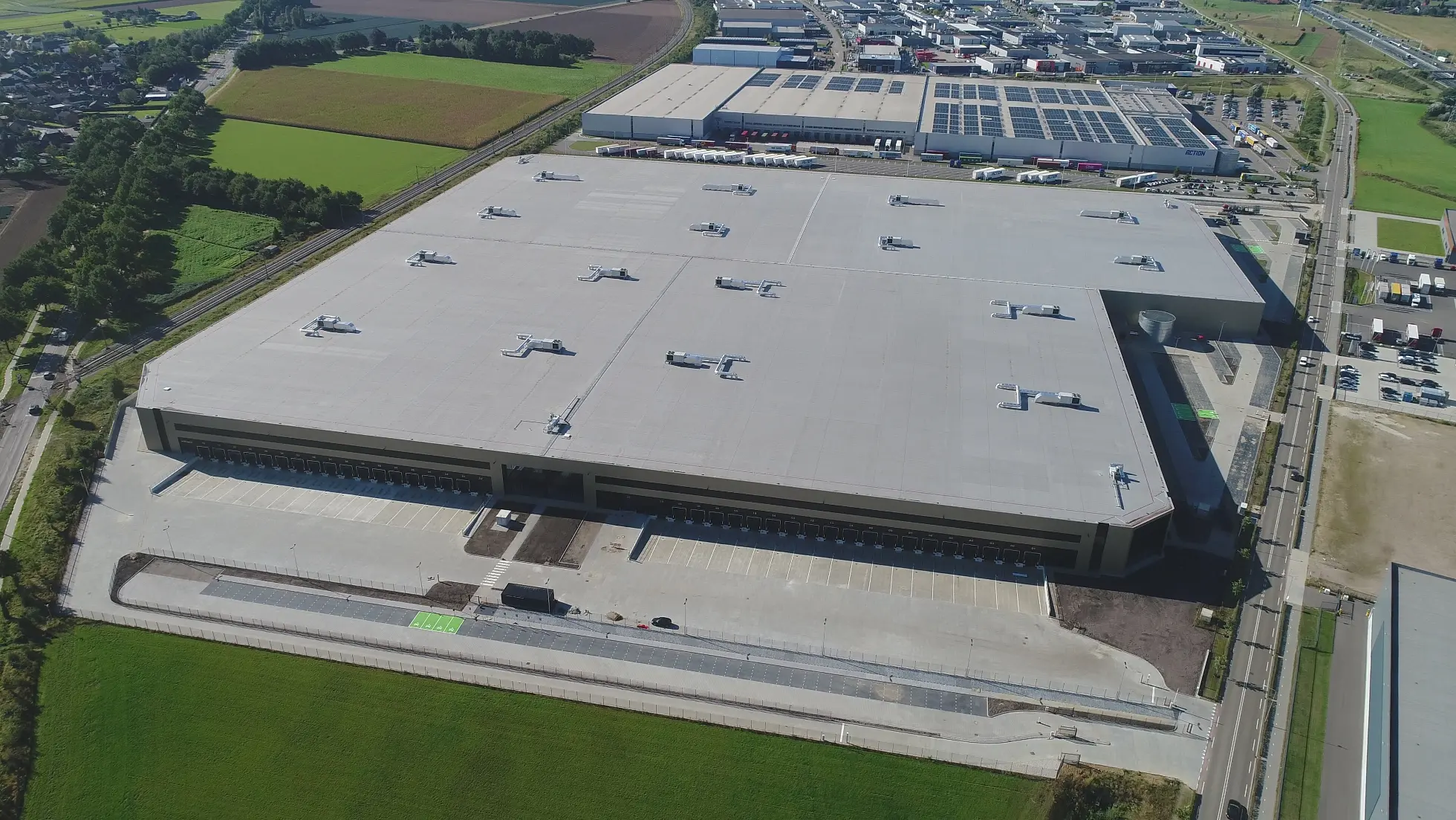 P3 Logistic Parks leases 99’000 sqm warehouse in Echt, the Netherlands