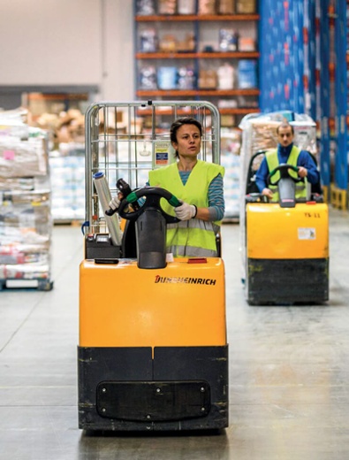 couple-of-forklift